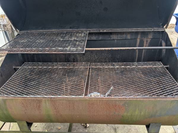 Grill or Somoker 1