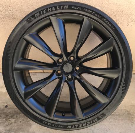 Tesla Model X Turbine 22” wheel 1
