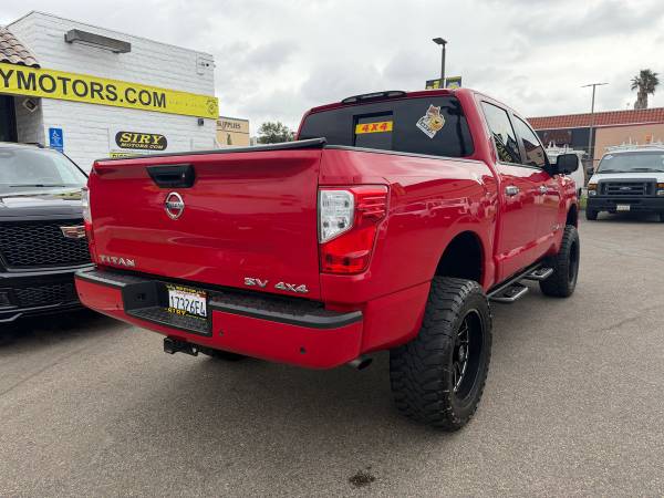 2021 Nissan Titan crew cab - Photo 3