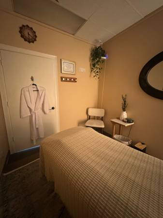 $650 / 80ft2 - Massage Therapy Office Space (Bend)63839294599169123