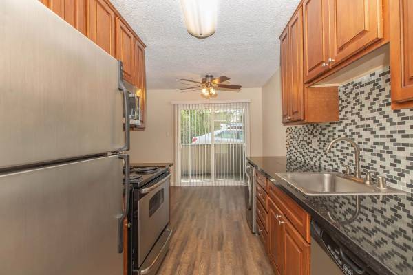 $2,395 / 1br - 750ft2 - 1/BD 1/BA, Estacionamiento Asignado, Acceso Fácil a Autopistas (lafayette / orinda / moraga)63826177577219123