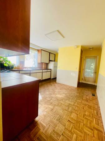 $2,750 / 2br - Apartamento de 2 habitaciones cerca de Tufts y Davis Sq – $2750/mes Disponible: 1 de octubre (somerville)63845965600897124