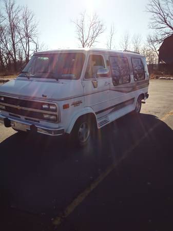 1995 Chevrolet Conversion Van 1