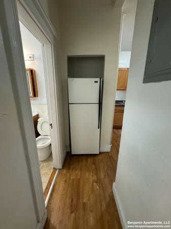 $2,295 / 2br - ▶NO FEE!!!1bed SPLIT STYL 1 bath. CATS FRIENDLY! HEAT, HOT WATER INCLD (Brighton)63810040051971123