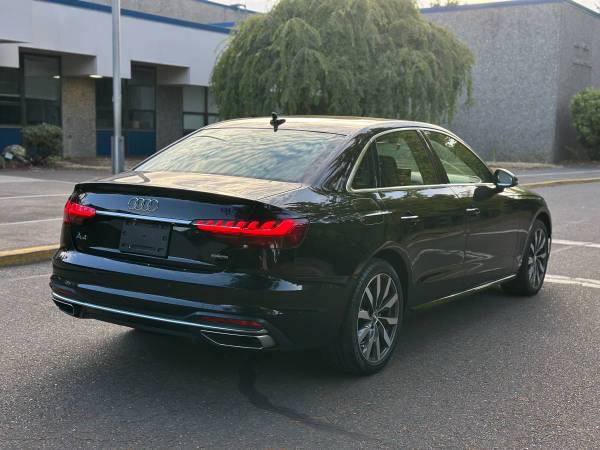 2021 Audi A4 - NEGRO CON NEGRO / EQUIPADO / ¡SOLO 17,000 MILLAS! - $21,500 (Audi A4 en Beaverton)63441435966081123