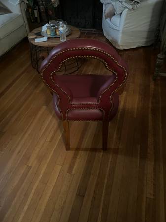 Chair red 1
