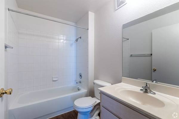 $1,550 / 2br - 947ft2 - Your next chapter starts now: Perfect 2 BR, 2 BA spaces. (Las Vegas)63907026493315122
