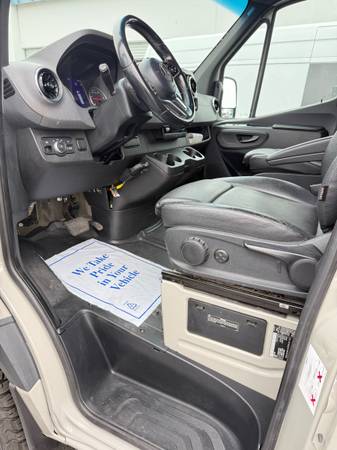 2022 Mercedes Benz Sprinter 4X4 - Photo 4