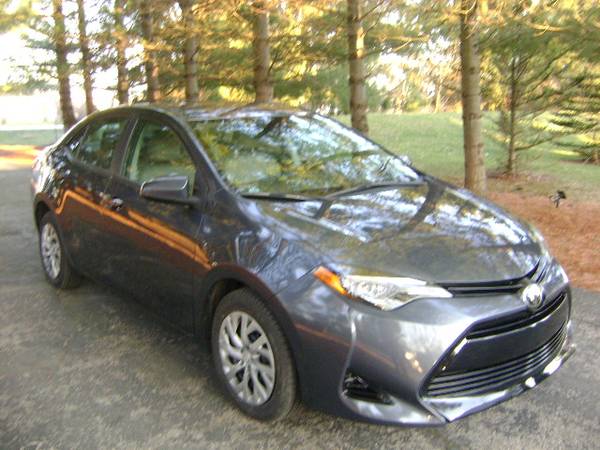 2018 Toyota Corolla ONLY 54000 MILES - $13,900 (Trevor WI nearby Antioch IL)63618720912259122