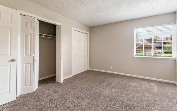 $1,445 / 2hab - 1160ft2 - ¡Ahora aceptamos solicitudes! ¡Increíble departamento de 2 habitaciones y 1.5 baños en Hendersonville! (Hendersonville)63673234001537120