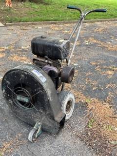 Leaf Blower 1