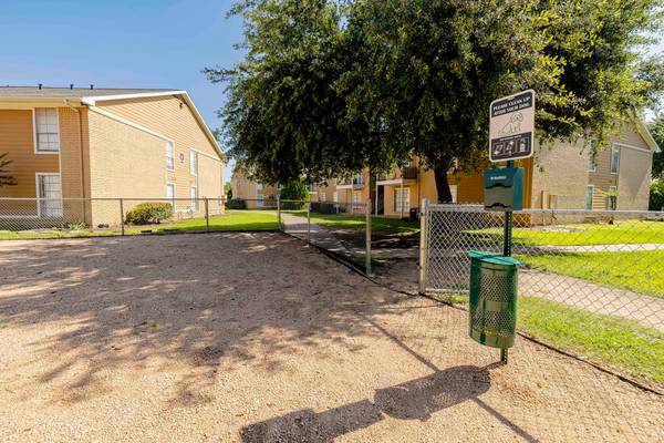 $799 / 1br - 640ft2 - Picnic Area, On-Site Maintenance (12221 Fleming Dr, Houston, TX)63924169262851121