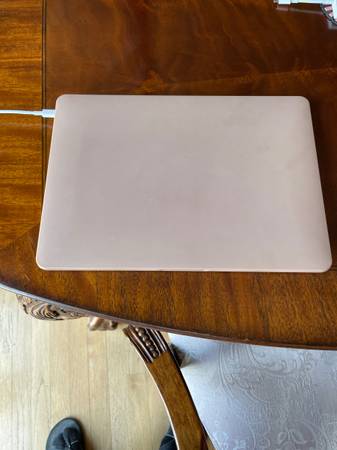 Apple MacBook Pro 13 inch, 2017, 2.3 Ghz Dual -Core intel i5 processor 1
