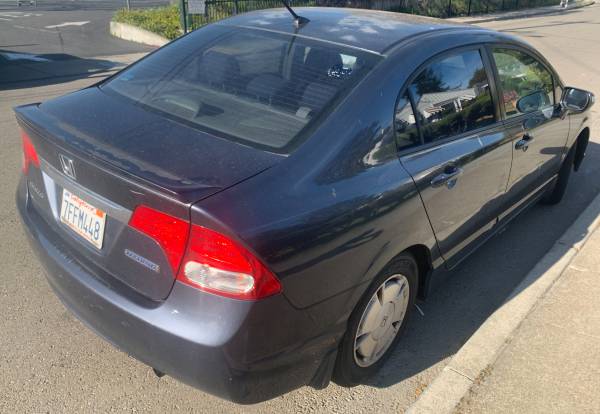 2010 Honda Civic Hybrid => Great Commuter = > *VALUE* - $3,900 (oakland hills / mills)63470901147393124