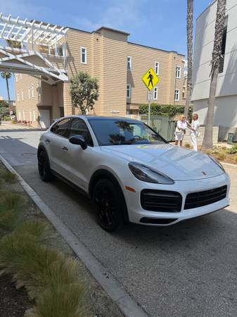 2023 Porsche Cayenne Coupe GTS - Carrera White, Lightweight PKG - $115,000 (Hermosa Beach)63470894693379122