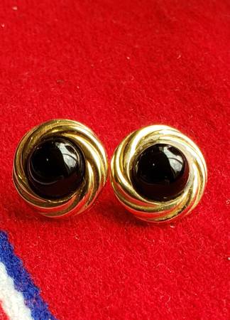 Black Onyx 14K Gold Earrings 1