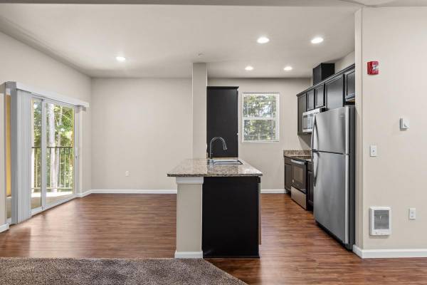 $2,220 / 2br - 1048ft2 - The Lifestyle You Deserve  Desire! Little Tuscany Delivers it!63874306215041123