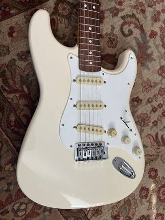 Fender Squier Stratocaster 1
