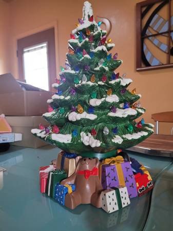 Beautiful Ceramic Christmas Tree 1