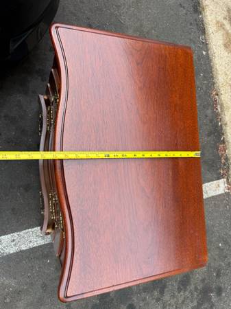 Chest de soltero de caoba vintage de Lexington Furniture. - $895 (Fairfax)63471431649025124