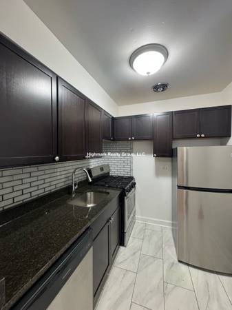 $1,450 / 1br - 🌷🏡🌊The Lake-home Glow ✨ Spacious 1BD Retreat🌷🏡🌊 (Chicago)64041809598595124