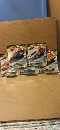 HOT WHEELS 5 PACK (Milwaukie,OR) 1