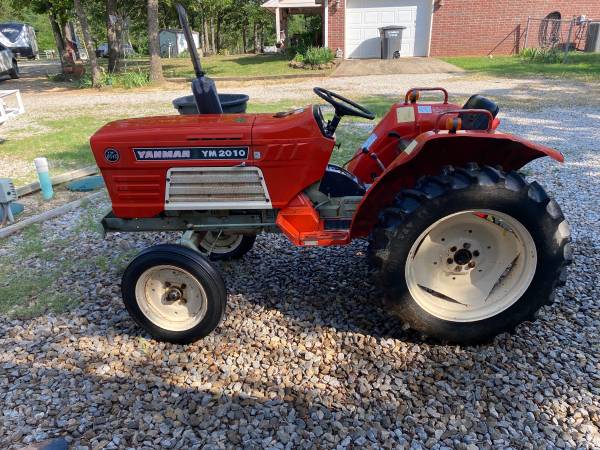 Yanmar YM2010 tractor 1