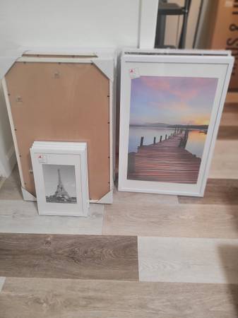 WHITE PICTURE FRAMES 1