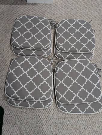 8 cushioned sear covers 1