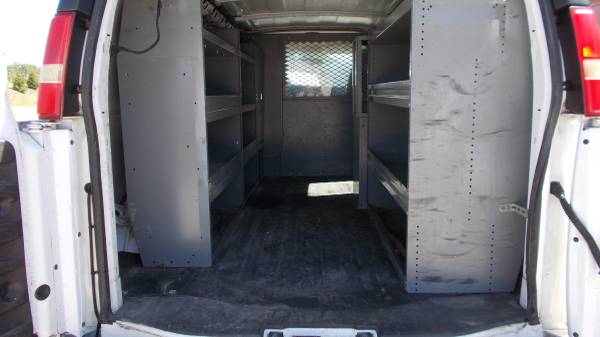 2011 Chevrolet Express 2500 - Photo 7