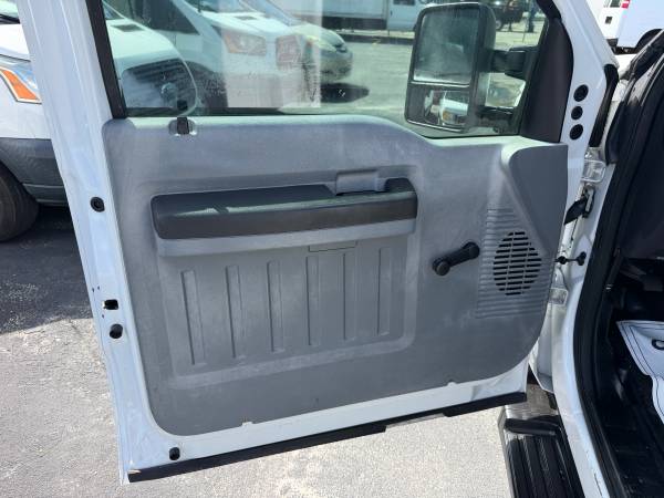 2015 Ford F350 Super Duty - Photo 10