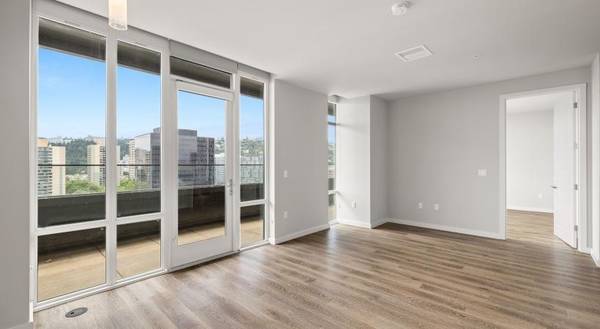 $2,801 / 2br - 1154ft2 - Wake Up to Wow  Light and Bright 2 Bedroom! (Downtown Portland)64039056381569120