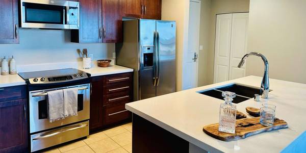$2,499 / 1br - 1004ft2 - Package Receiving, Outdoor Terrace, 10’ Ceilings (1127 15th St, Sacramento, CA)63844736871555124