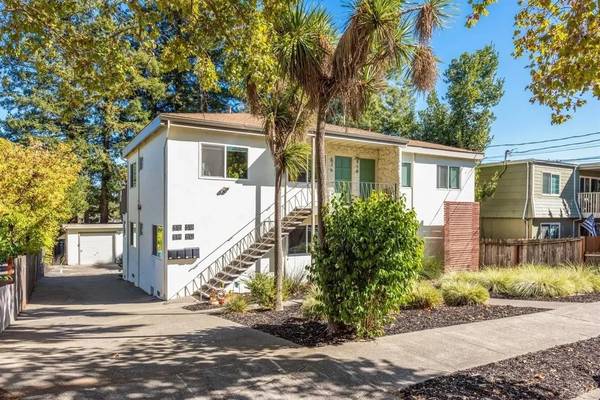 $1,300 / 2br - */--Absolutely gorgeous 2BR+1BA Apartment - Near Downtown Petaluma!!!! (Downtown Petaluma)63664185685121121