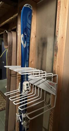 Wall Ski Rack 1