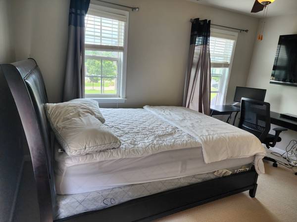$700 / 1br - Room for Rent with Private Bathroom (Duluth)63964263528451123