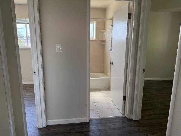 $2,700 / 2br - 750ft2 - Desirable Poet's Corner 2 bedroom apartment (berkeley)64011483566721123
