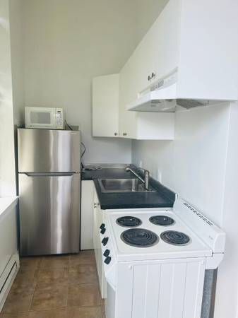 $2,000 / 1br - South End 1 Bed/1 Bath Brownstone | Massachusetts Ave (South End)63810087596035122