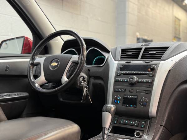 2012 Chevrolet Traverse - Título Limpio, ¡CARGADO! - $6,999 (Advanced Premier Auto LLC)63618484527873124