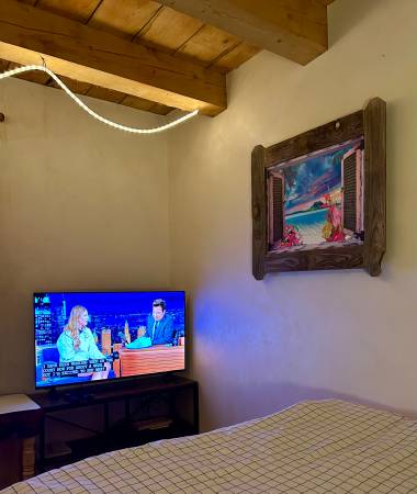 $800 / 1br - 20 minutes E of Santa Fe, safe & quiet country vibe with green pines (Glorieta)63806092491521123
