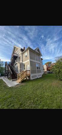 Large  3 bedroom apartment 1