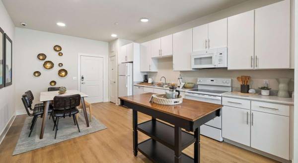 TMLP 14-mo. | Exceptional Comfort! Soaking Tubs, Fitness, & Resident Lounge 1