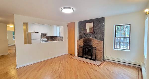 $5,900 / 3br - 1600ft2 - Huge Duplex for rent, NO FEE (Fort Greene)63854480504705120