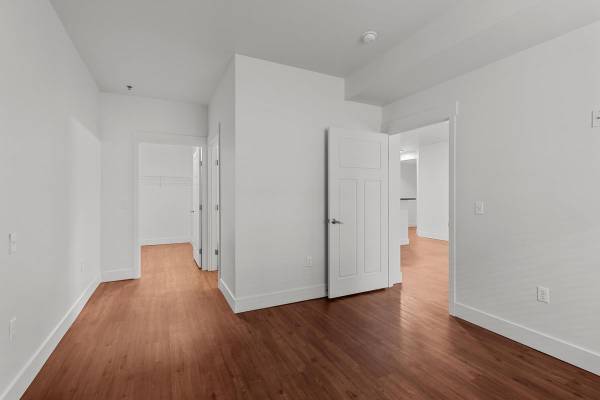 $1,895 / 2br - 1275ft2 - Third Floor Two-Bedroom Two And A Half Bath Double Master! (3003 Queensgate Drive)63931128905346123