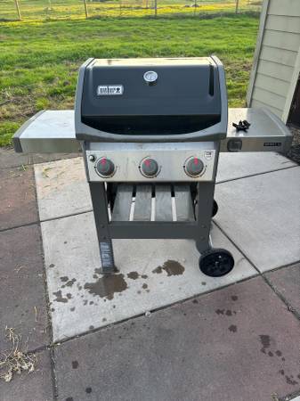 Weber Spirit II Propane grill 1