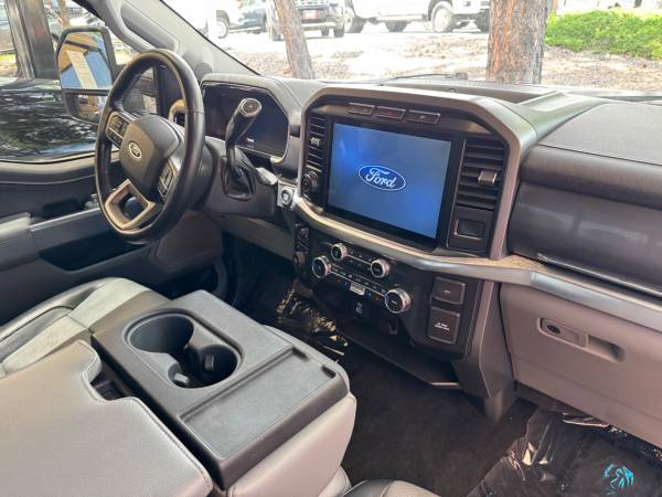 2022 Ford F150 Lariat crew cab 4WD V8 fully loaded - $29,69063620004448259122