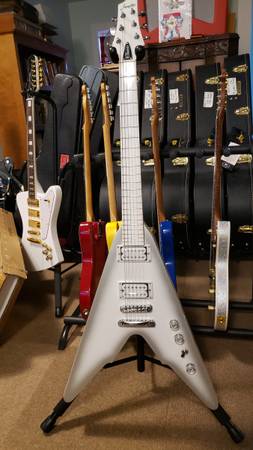 Firefly "Snow Falcon" Flying V 1