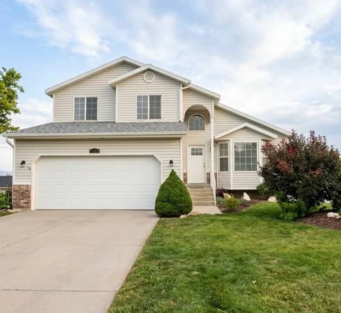 Spacious & Updated 4BR/3.5BA West Jordan Home - Mountain Views and Lar 1