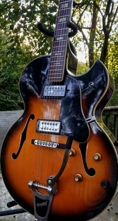 Ventura  V1300  MIJ Archtop  70's - $650 (Columbia)63441757269635121