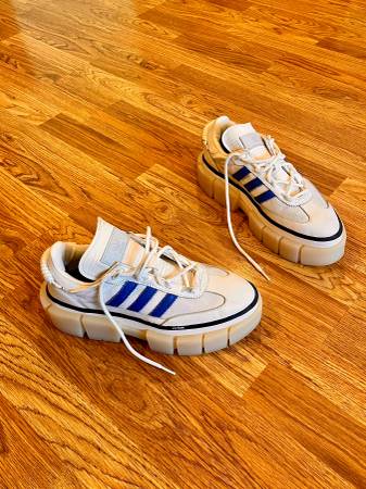 “Reduced”Adidas Ivy Park women’s shoes 1